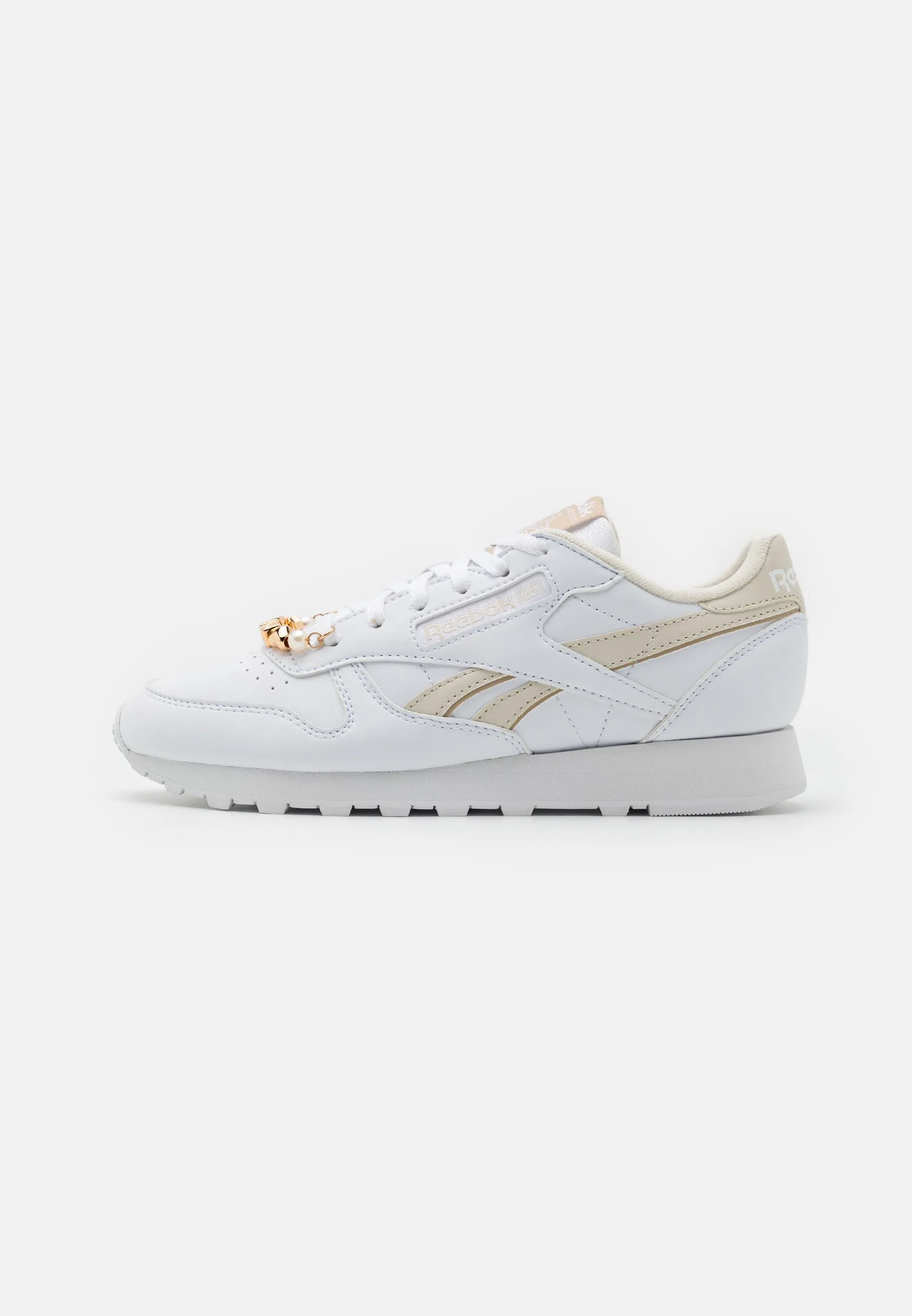 CLASSIC Low Top Sneakers